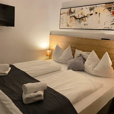 公寓 Art Nomay Summercard Blick Of Salzburg *